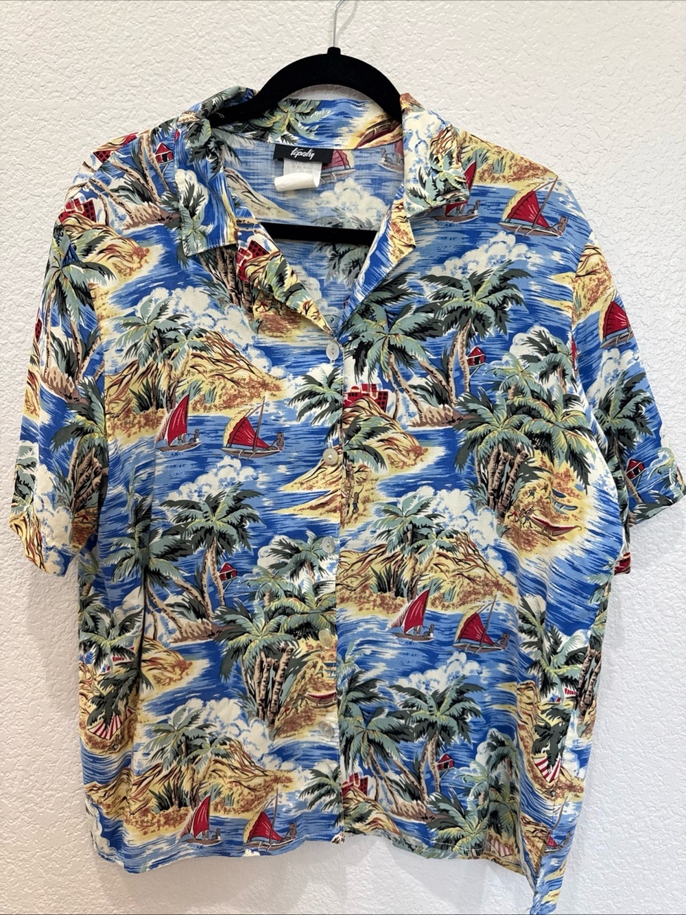 Tapestry Hawaiian Shirt Mens Large 100% Rayon Aloha Tropical Sailboat Camp